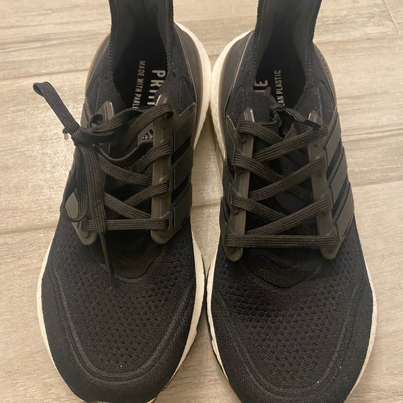 Adidas Ultraboost 21 - Picture 4 of 4